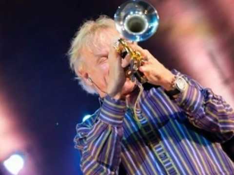 Phil Driscoll "Amazing Grace" (phenomenal trumpet)