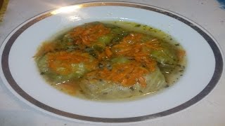 Голубцы В этом видео я показываю рецепт приготовления голубцов. Ингредиенты: - капуста - мясо (я брала свинину около 800 г) - рис (1 стакан) - лук репчатый