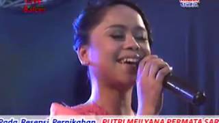 Download lagu LESTY 'BANGBUNG HIDEUNG' LIVE DI BREBES-SALEM mp3