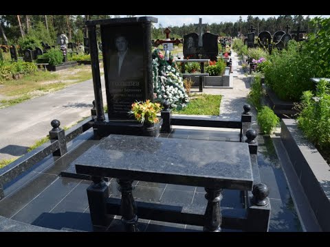 зелёный гранит к02. памятники мрамор гранит. дымовский гранит надгробные плиты. мансуровский гранит памятники. лучший гранит для памятника.