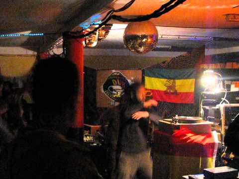 Salomon Heritage play Kingstep @ Montpellier Dubsplash