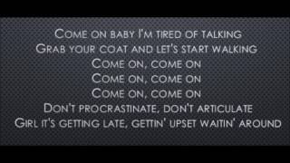 A Little Less Conversation - Elvis Presley (Lyrics)