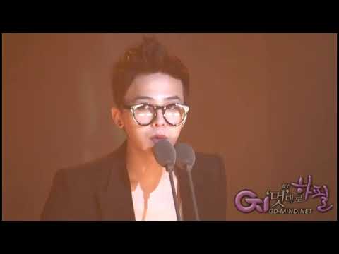 [FANCAM] G-Dragon: 100301 CyWorld.Digi.Awards - price-receiving