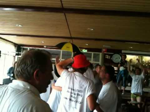 Promotie VVZA 1 in 2011  Feest in de kantine