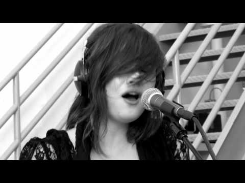 Rose Elinor Dougall - Come Away WIth Me (Live Groupee Session)