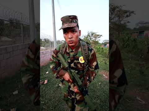 LARIN HACE SERVICIO MILITAR