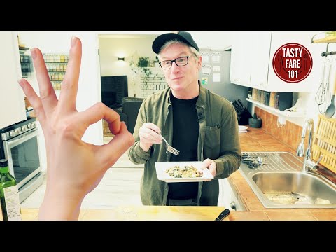 A Keto Chicken Casserole With Spinach I Easy Recipe