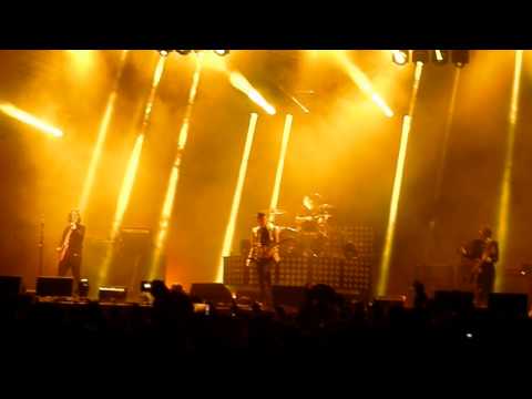 ARCTIC MONKEYS - WHEN THE SUN GOES DOWN @ LIVE SBSR'13 (PORTUGAL)