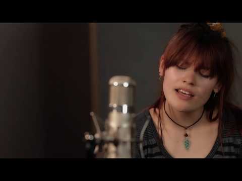 Zoë Bestel & Tobias Elof "Smile" by Charlie Chaplin (aNueNue Moon Bird Ukulele)