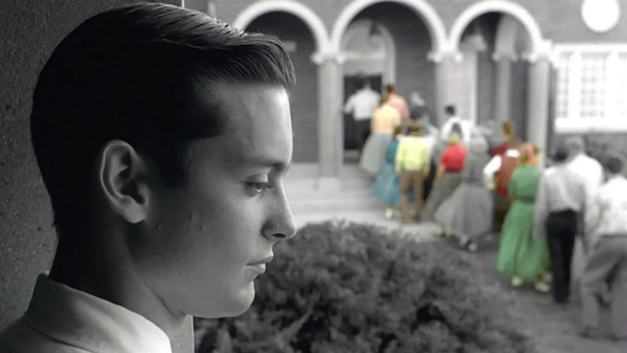 Garoto vai para um mundo onde ser colorido é um crime e pode ser preso!