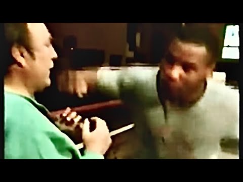 MIKE TYSON TEACHES HIS INCREDIBLE BOXING TECHNIQUE! MUST SEE!