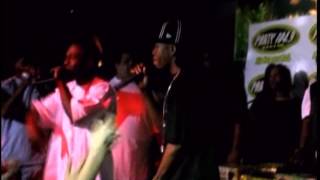 Chamillionaire &amp; Paul Wall - N Luv Wit My Money (Live)