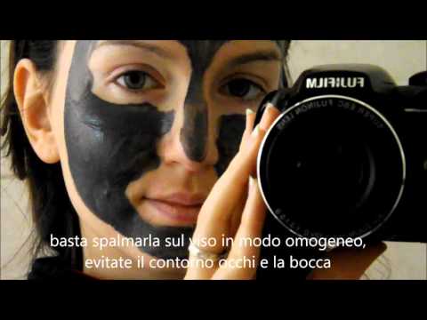 Buccia di faccia distituto di bellezza Procedure cosmetiche della persona in Barnaul
