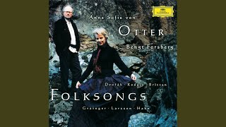 Britten: Folksong Arrangements - France - 5. La belle est au jardin d&#39;amour