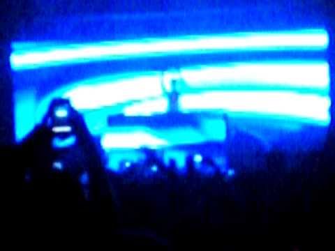 Armin Van Buuren ASOT 450 Roseland Ballroom NY playing Run Till U Shine (Cosmic Gate Remix)