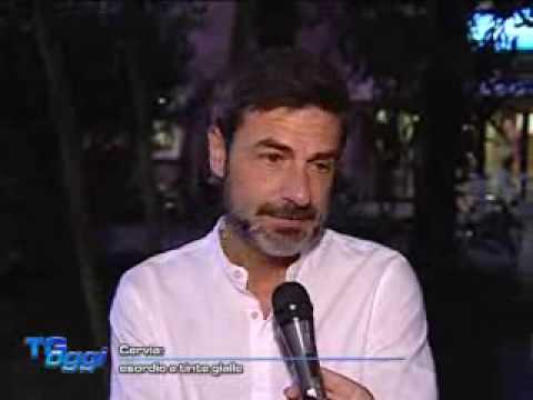 Cervia, la spiaggia ama il libro serv STEFANO TURA 25 07 2016