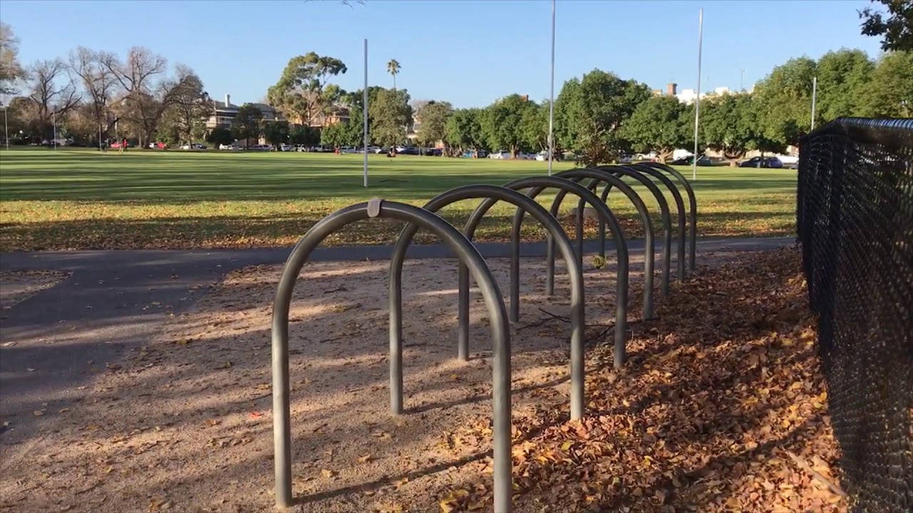 Discover a captivating glimpse of Edinburgh Gardens.