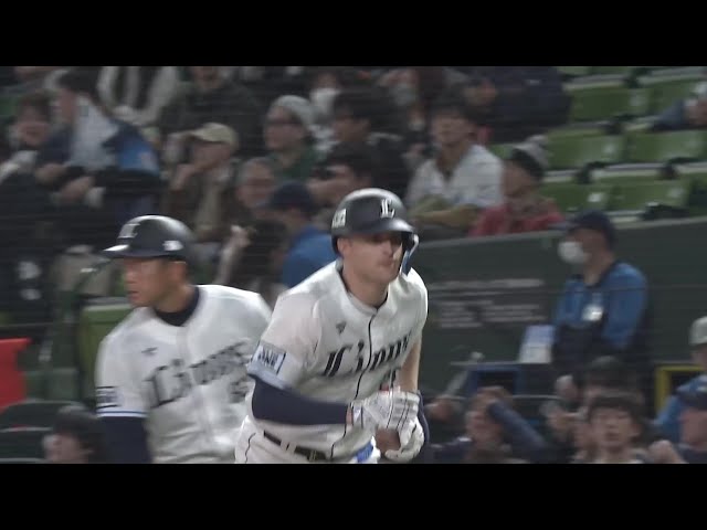 【1回裏】すぐさま同点!! ライオンズ・ネビン 逆方向へ犠牲フライを放ちランナーを返す!! 2025年4月8日 埼玉西武ライオンズ 対 千葉ロッテマリーンズ