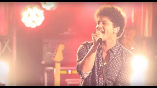 Bruno Mars - Locked out of Heaven [Live in Paris]