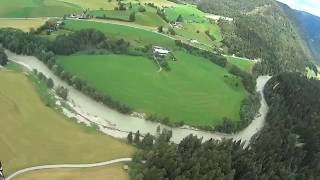 preview picture of video 'Клуб Горизонт - Austria Kössen полеты на параплане 06.2013 (Парапланеризм)'