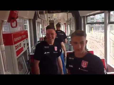 HFC-Bahn fährt durch Halle