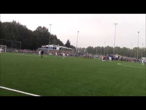 actie Maxwell Rodrigues vs Buitenboys c1