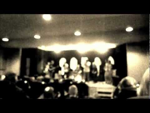 OmskTomsk - Joku vois luulla live@Kino, Kaustinen