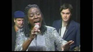 Sharon Jones - Pick It Up, Lay It In The Cut