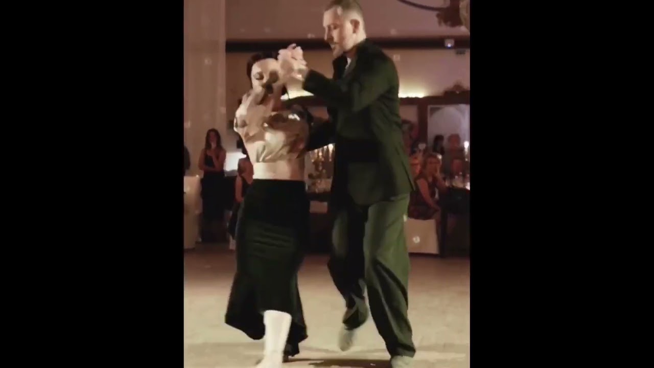 🤍 Follow ➡️ @tangoexpo Performers: Joanna Jabłońska y Piotr Bochiński #tango #tangoargentino