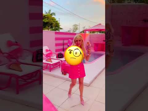 VOICI L'INTÉRIEUR DE LA BOUCHE DE BARBIE 👄😨 #Shorts #Barbie
