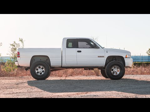 Our Shop 2nd Gen Cummins with Carli Suspension Commuter System and 37s!