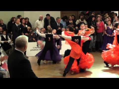 Dzintarlase 2011 Vladislavs Isačenko   Katrīna Stražinska & Patriks Simsons   Stephanie Dany Zimmeck viennese waltz