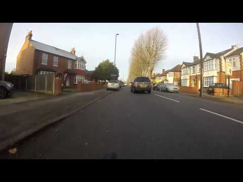 2014 12 09 Uxbridge Rd Feltham, Good then bad overtakes PY59 KHT