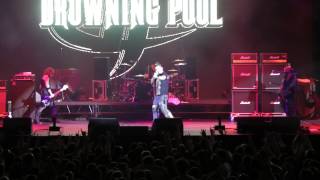 Download lagu Drowning Pool - One Finger And A Fist Event-Hall mp3