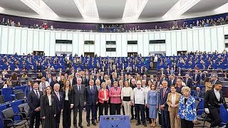Viel Nostalgie, kaum Hoffnung: Auch Angela Merkel erhält Verdienstorden der EU