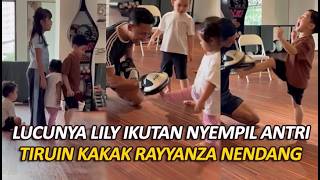 Download lagu LILY'S FUNNY WATCHING OUT IN THE QUEUE WHILE WAITING FOR HER TURN TO IMITATE RAYYANZA'S BROTHER I... mp3