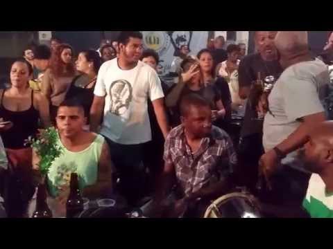 Roda de Samba PedeTeresa - trecho de Vivo Isolado do Mundo - com Chiquinho Vírgula