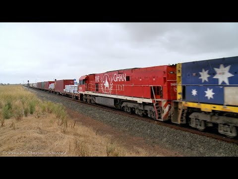 4PM6 Freight Train With 104 Container Wagons  (26/12/2021) - PoathTV Australian Railways