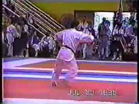 Toshihiro Oshiro Yamanni-Ryu Kyan-No-Sai Kata 1995
