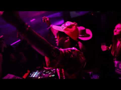 BLACK FANCY | WORLD HOLD ON - ATARASHI x YOYO PARIS