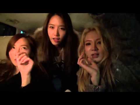 (SNSD) Super Funny Yoona, Hyo Yeon and Jessica Put your hands up!!! Girls Generations