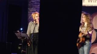 Lucy Kaplansky &amp; Shawn Colvin - Guinevere