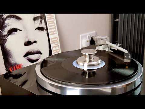 Sade - Spirit (45rpm vinyl: Schick DasMM, Graham Slee Accession, Kenwood KD7010)