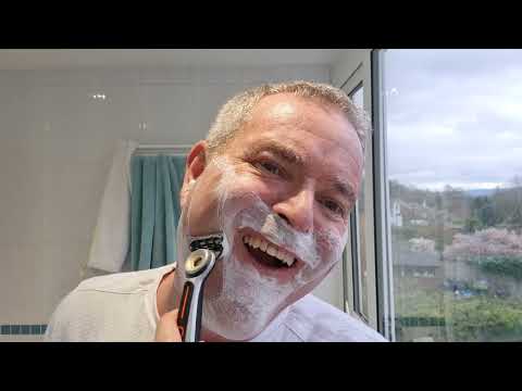 Gillette GilletteLabs Heated Razor Review