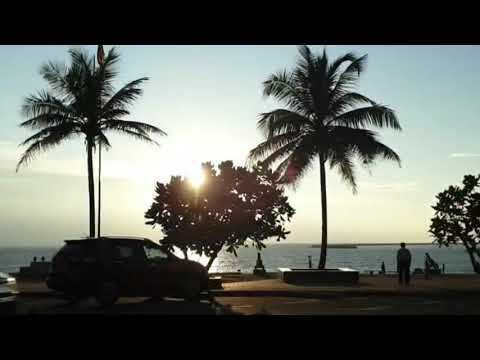 Sunset in Galle Face Green Beach -  Colombo, Sri Lanka