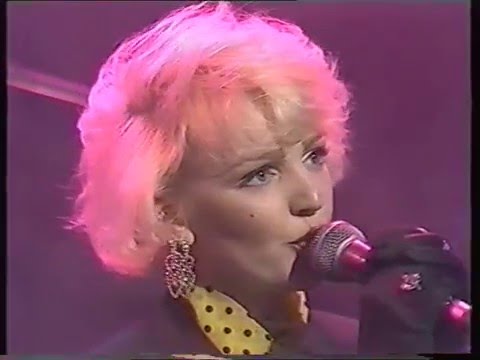 The Primitives Crash Friday Night Live 18/03/88