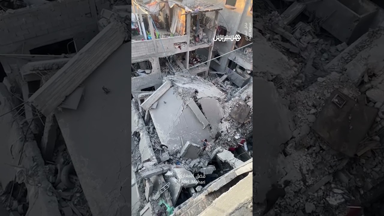 قصف الاحتلال الإسرائيلي يخلف دمارًا واسعًا في منزل بمخيم النصيرات وسط غزة thumbnail