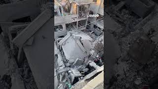 قصف الاحتلال الإسرائيلي يخلف دمارًا واسعًا في منزل بمخيم النصيرات وسط غزة thumbnail