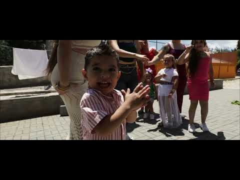 La Família Gitana- A porta de uma cabana (Teaser)