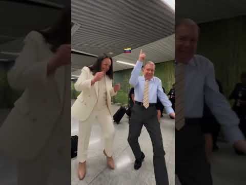 Los pasos del abuelito JAJAJA se mamaron  #MariaCorina